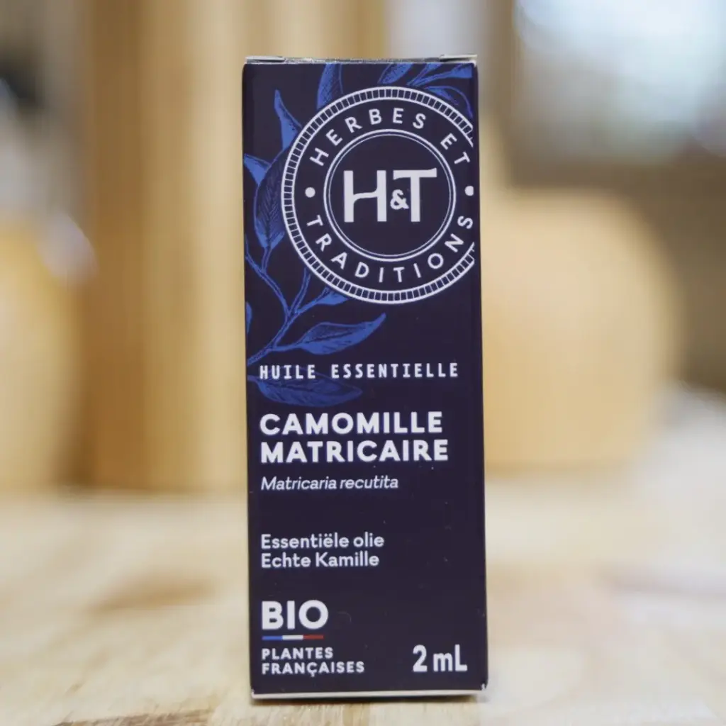 CAMOMILLE MATRICAIRE BIO en huile essentielle en 2 ml Herbes et Traditions